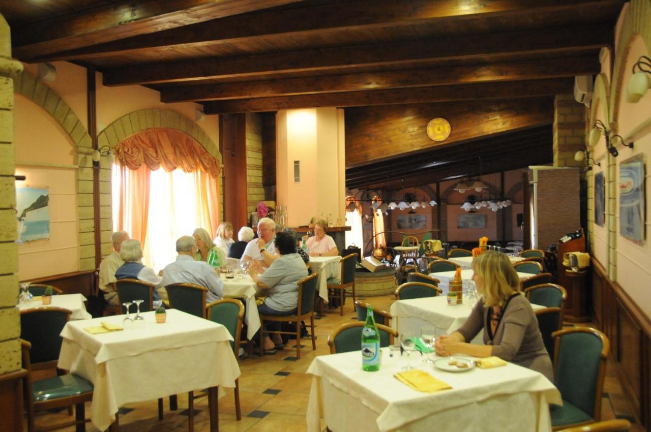 Hotel Grillo Verde Торре-Аннунціата Екстер'єр фото